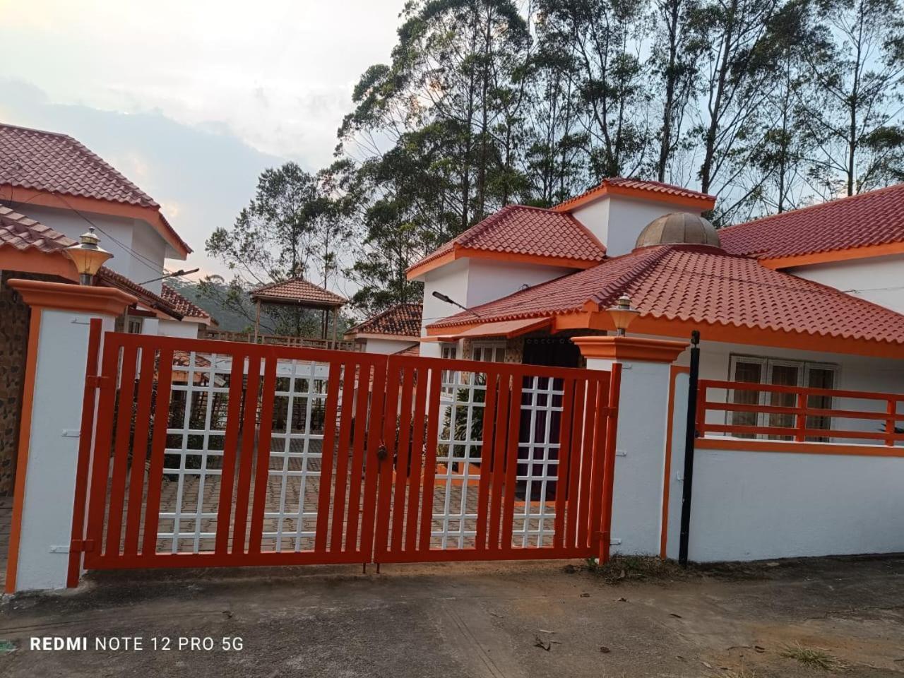Snow White Home,Bedford Road, Yercaud Exterior photo